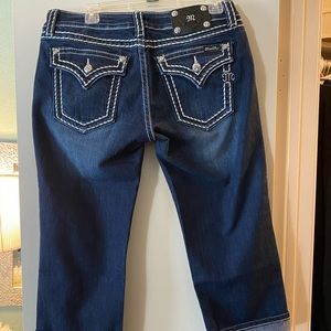 Miss Me signature cuffed capris size 32